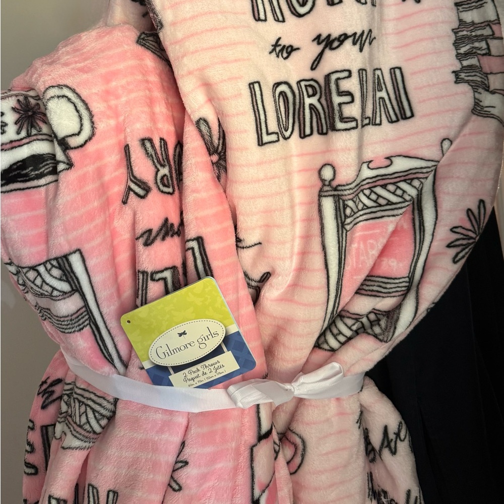 Gilmore Girls x Marshall’s Blanket Duo